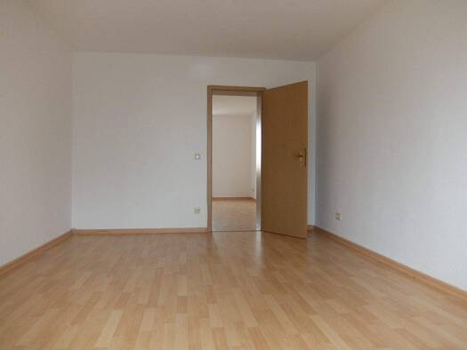 Wohnung zur Miete 250 € 2 Zimmer 52 m² 2. Geschoss frei ab sofort Clausstraße 98 Lutherviertel Chemnitz 09126