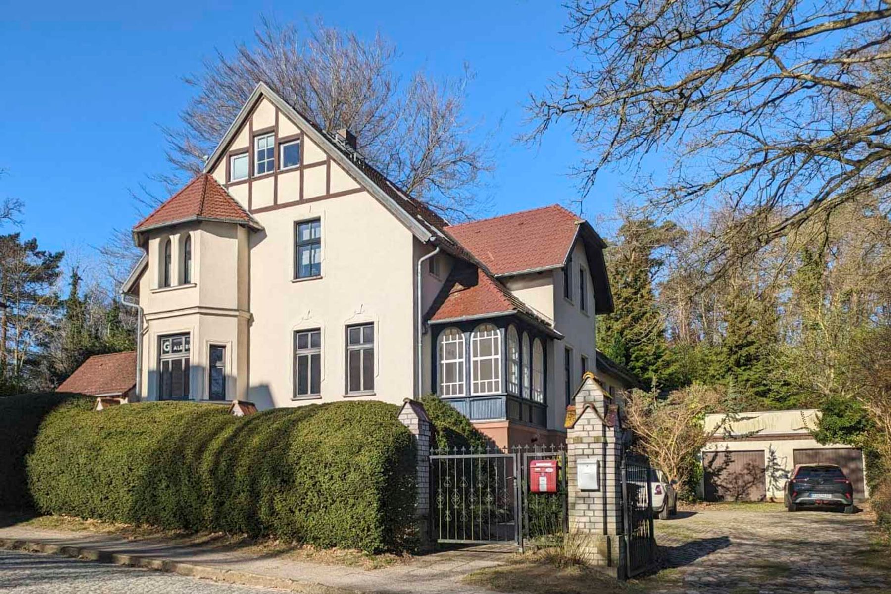 Mehrfamilienhaus zum Kauf als Kapitalanlage geeignet 12 Zimmer 405,2 m²<br/>Wohnfläche 2.000,1 m²<br/>Grundstück Putbus Putbus 18581