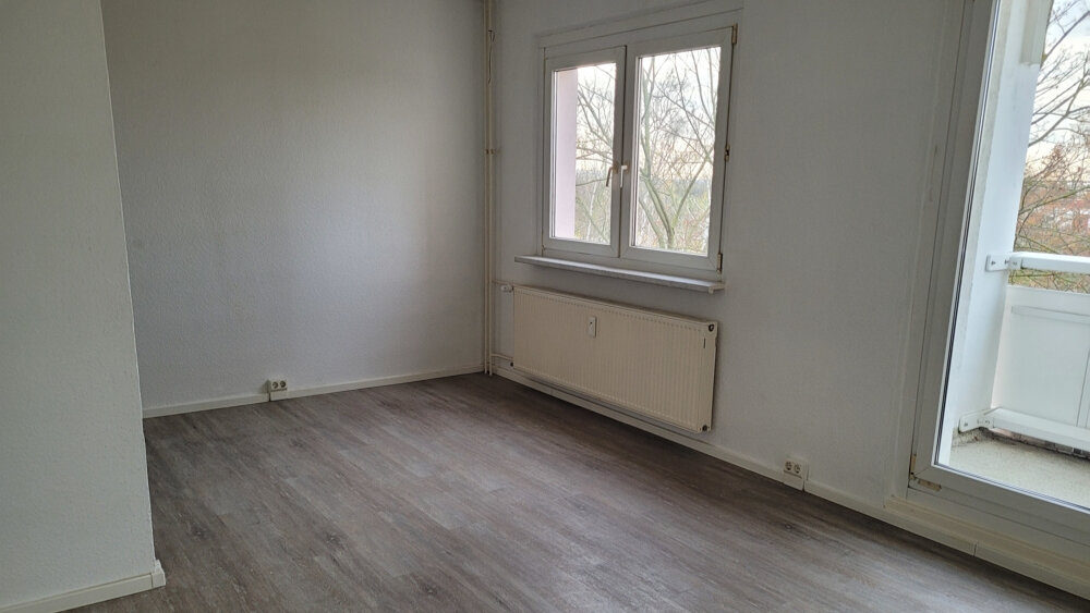 Wohnung zur Miete 347 € 3 Zimmer 57,8 m²<br/>Wohnfläche 3.<br/>Geschoss Erhard-Hübener-Straße 32 Silberhöhe Halle (Saale) 06132