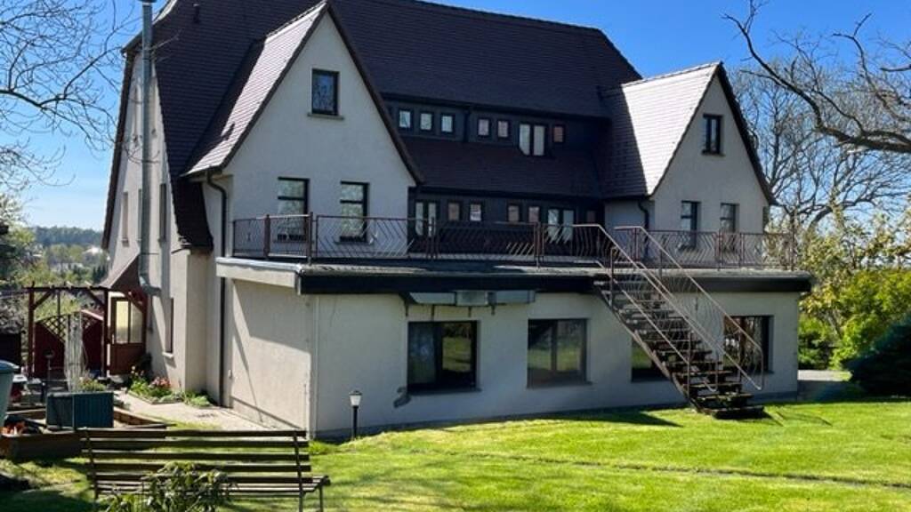 Hotel zum Kauf 225.000 € 14 Zimmer 190 m² Gastrofläche Neugersdorf 02727