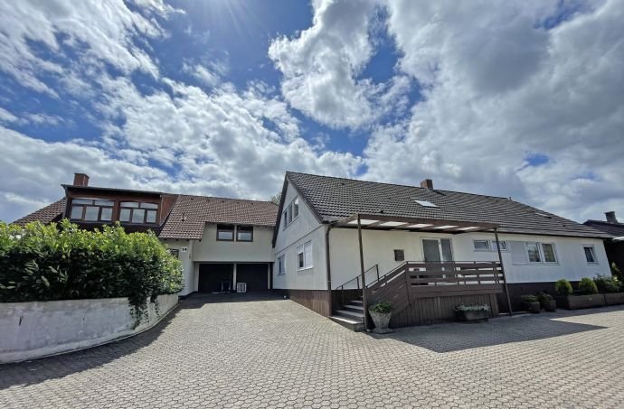 Mehrfamilienhaus zum Kauf provisionsfrei 599.000 € 15 Zimmer 785 m²<br/>Wohnfläche 1.227 m²<br/>Grundstück Am Hinzenbusch 12-14 Niederau / Krauthausen Düren 52355