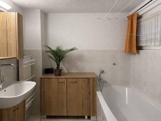 Einfamilienhaus zum Kauf 180.000 € 4 Zimmer 79 m² 1.009 m² Grundstück frei ab sofort Meilitzer Straße 35 Neustadt Neustadt an der Orla 07806