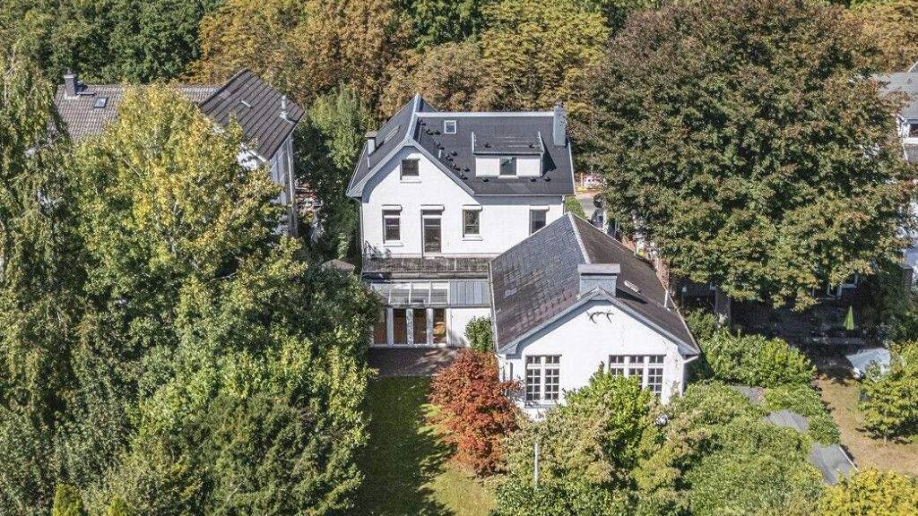 Einfamilienhaus zum Kauf 1.975.000 € 7 Zimmer 353 m² 1.509 m² Grundstück Ohlsdorf Hamburg 22337