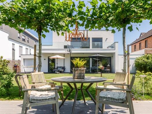 Mehrfamilienhaus zum Kauf 1.990.000 € 8 Zimmer 295 m² 1.014 m² Grundstück Immigrath Langenfeld (Rheinland) 40764