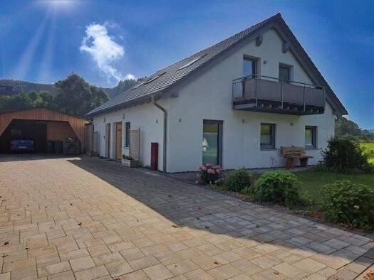 Mehrfamilienhaus zum Kauf 449.000 € 5 Zimmer 146 m² 1.525 m² Grundstück Niederberndorf Schmallenberg 57392