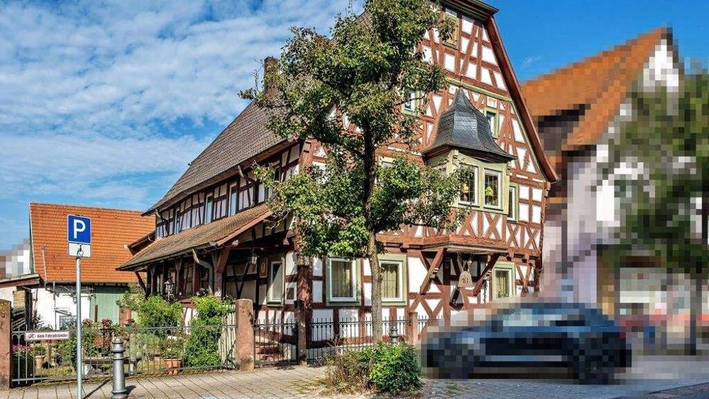 Einfamilienhaus zum Kauf 377.000 € 7 Zimmer 296 m² 1.061 m² Grundstück Neckarelz Mosbach / Neckarelz 74821