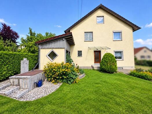 Einfamilienhaus zum Kauf 499.000 € 9 Zimmer 197 m² 642 m² Grundstück Krumbach Krumbach (Schwaben) 86381