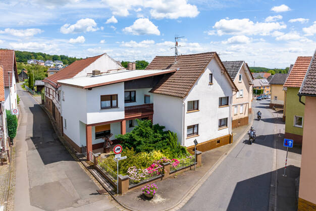 Einfamilienhaus zum Kauf 249.000 € 11 Zimmer 246,8 m² 734 m² Grundstück Nonnenroth Hungen 35410