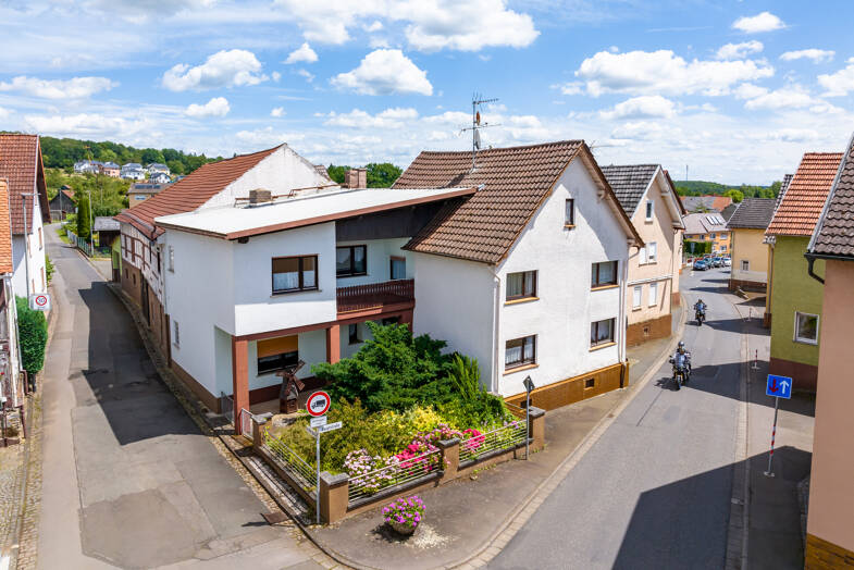Einfamilienhaus zum Kauf 249.000 € 11 Zimmer 246,8 m² 734 m² Grundstück Nonnenroth Hungen 35410
