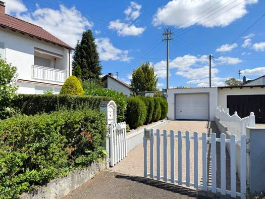Doppelhaushälfte zum Kauf 350.000 € 6,5 Zimmer 143 m² 395 m² Grundstück frei ab sofort Öpfingen 89614