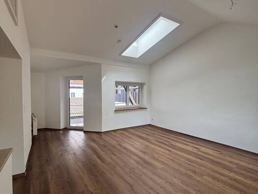 Wohnung zur Miete 1.200 € 2 Zimmer 85 m² Geschoss 1/2 frei ab 01.09.2026 Bad Feilnbach Bad Feilnbach 83075