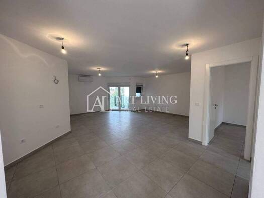 Wohnung zum Kauf 300.000 € 3 Zimmer 73 m² 1. Geschoss Umag Umag