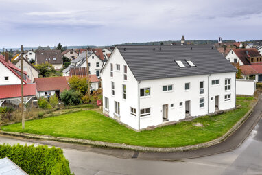 Reihenendhaus zum Kauf 748.500 € 7 Zimmer 190 m² 381 m² Grundstück Kuppingen Herrenberg 71083