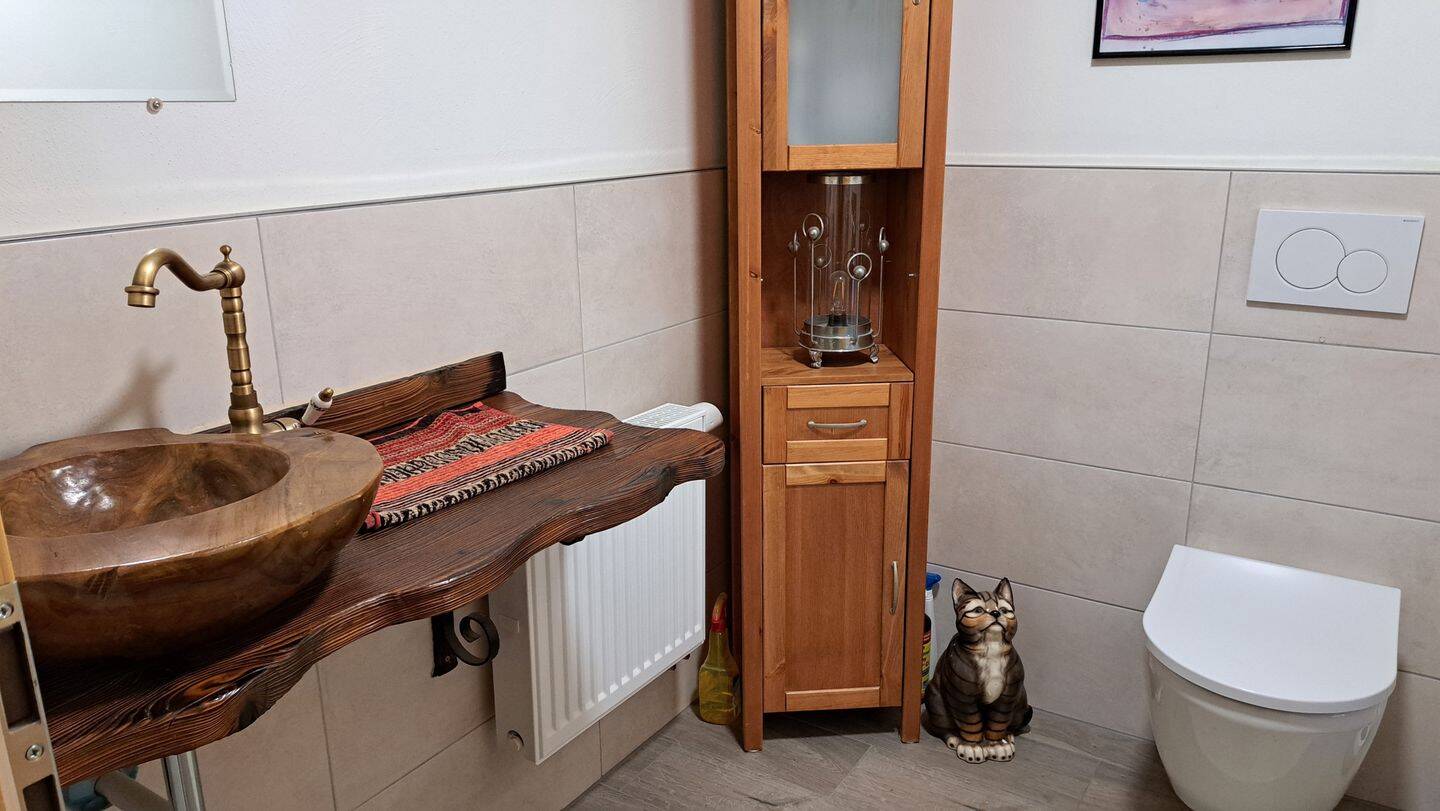 Immobilie in Weilrod - Großes Wohndenkmal - liebevoll saniert. Zweites Wohnhaus & Nebengebäude. - Bild 1