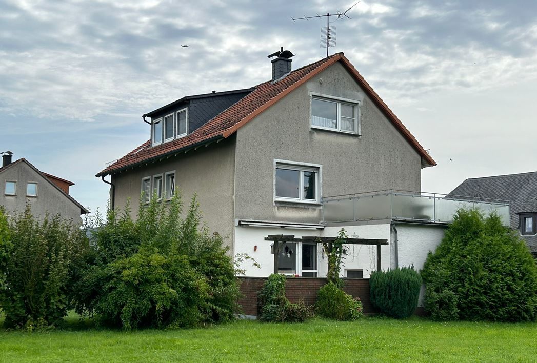 Mehrfamilienhaus zum Kauf 165.000 € 9 Zimmer 189 m²<br/>Wohnfläche 1.121 m²<br/>Grundstück Steinheim Steinheim 32839