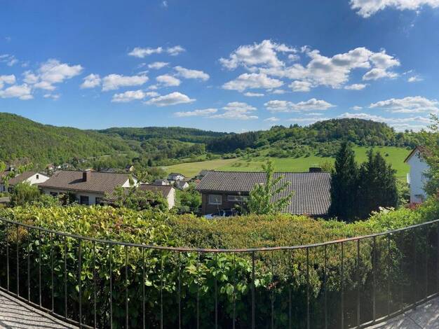 Einfamilienhaus zum Kauf provisionsfrei 289.000 € 4 Zimmer 123 m² 819 m² Grundstück Uckersdorf Herborn 35745