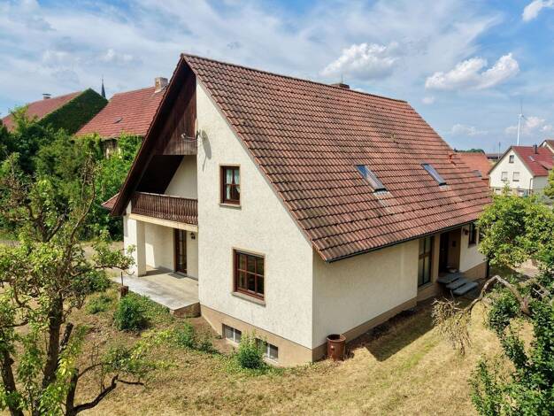 Einfamilienhaus zum Kauf 295.000 € 6 Zimmer 177 m² 820 m² Grundstück frei ab sofort Frankenwinheim Frankenwinheim 97447