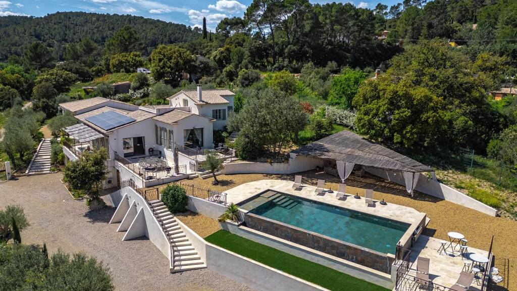 Einfamilienhaus zum Kauf 2.080.000 € 7 Zimmer 272 m² 3.300 m² Grundstück Cotignac 83570