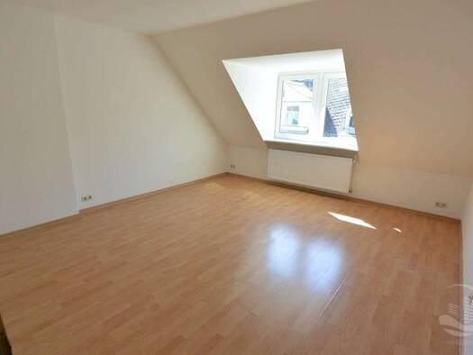 Wohnung zur Miete 660 € 2 Zimmer 60,5 m² 4. Geschoss frei ab sofort Wiesbaden Rheingauviertel, Hollerborn 65185