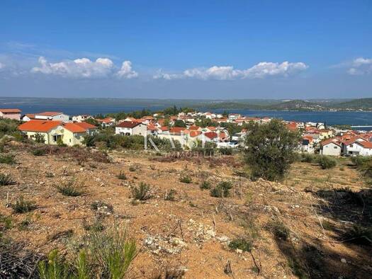 Wohn- und Gewerbegrundstück zum Kauf 750.000 € Bilice, Šibenik - Okolica Bilice 22000