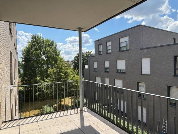 Wohnung zur Miete 1.324 € 3 Zimmer 88,3 m² 2. Geschoss frei ab 01.08.2026 Kieskaulerweg 152 Merheim Köln 51109