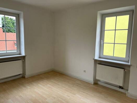 Wohnung zur Miete 360 € 1 Zimmer 37 m² Geschoss 2/3 frei ab sofort Ingolstadt 85051