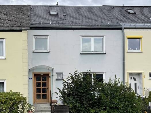 Reihenmittelhaus zum Kauf 209.000 € 5 Zimmer 127 m² 231 m² Grundstück Innenstadt Hof 95030
