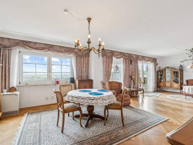 Mehrfamilienhaus zum Kauf als Kapitalanlage geeignet 349.000 € 9 Zimmer 289 m² 761 m² Grundstück Mendig 56743