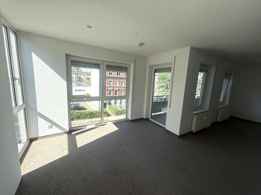 Wohnung zur Miete 705 € 3 Zimmer 90,9 m² Geschoss 3/5 frei ab sofort Clausstraße 31 Gablenz Gablenz 09126