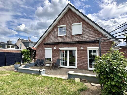 Einfamilienhaus zum Kauf 620.000 € 4 Zimmer 154 m² 527 m² Grundstück Travemünde Lübeck 23570
