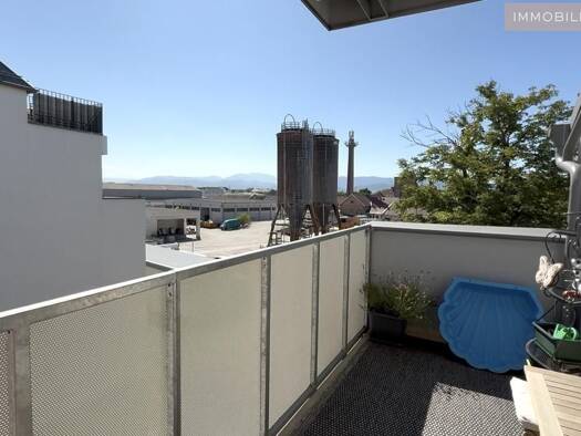 Wohnung zur Miete 695 € 3 Zimmer 70,7 m² 3. Geschoss frei ab 01.10.2026 Wiener Neustadt 2700