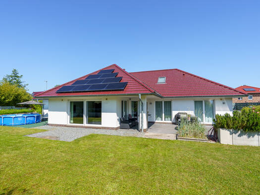 Einfamilienhaus zum Kauf 995.000 € 8 Zimmer 240 m² 1.149 m² Grundstück Neustadt Neustadt in Holstein 23730