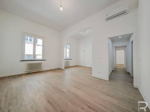 Wohnung zum Kauf 399.000 € 4 Zimmer 128 m² 3 Geschosse frei ab sofort Pisa 56127
