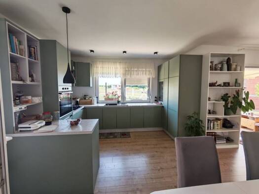 Haus zum Kauf 645.000 € 3 Zimmer 186 m² Kaštelir