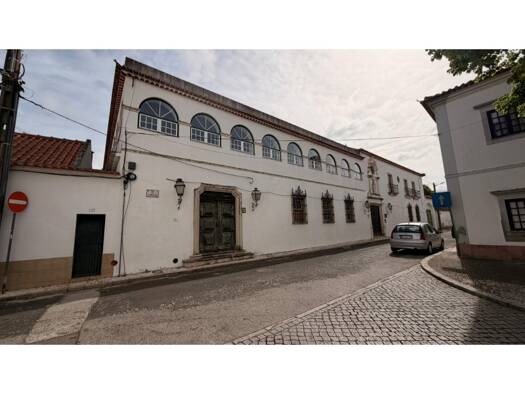 Haus zum Kauf 616.550 € 5 Zimmer 698 m² 8.590 m² Grundstück Almeirim