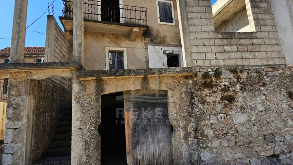 Reihenmittelhaus zum Kauf 200.000 € 230 m² 126 m² Grundstück Hvar 21450