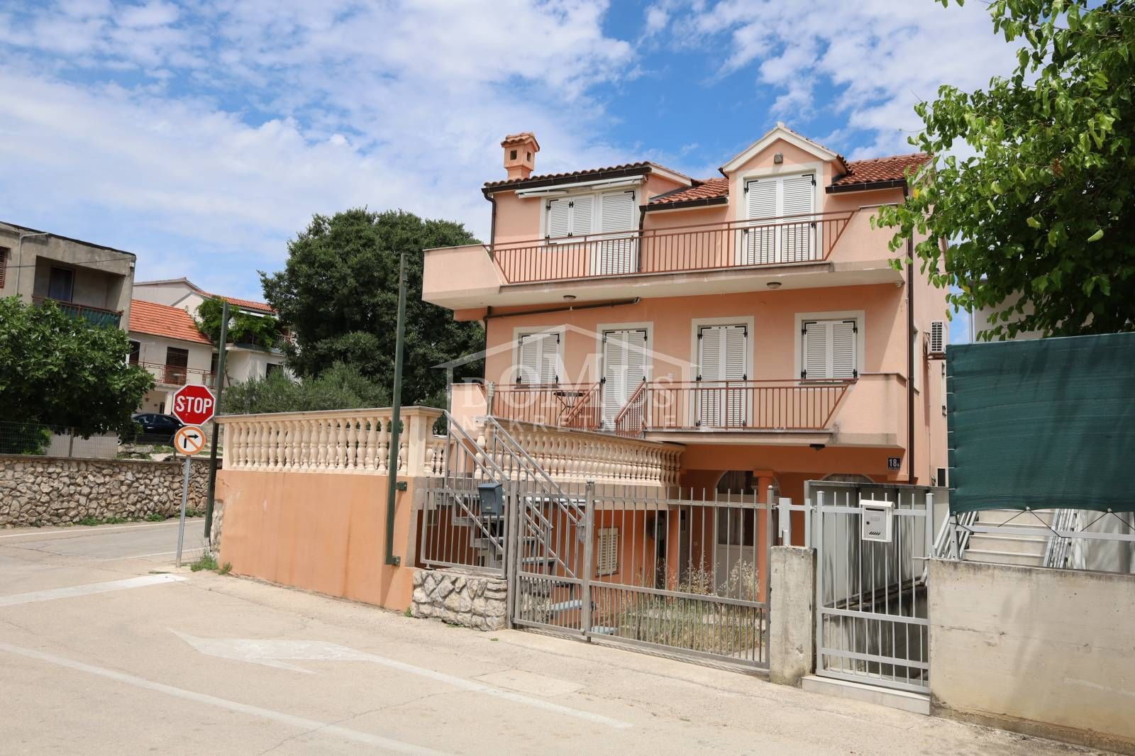 Haus zum Kauf 440.000 € 6 Zimmer 215 m²<br/>Wohnfläche Vodice center