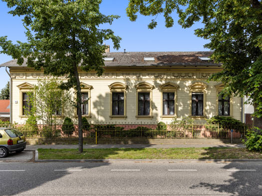 Einfamilienhaus zum Kauf 695.000 € 8 Zimmer 267 m² 1.200 m² Grundstück Nauen 14641