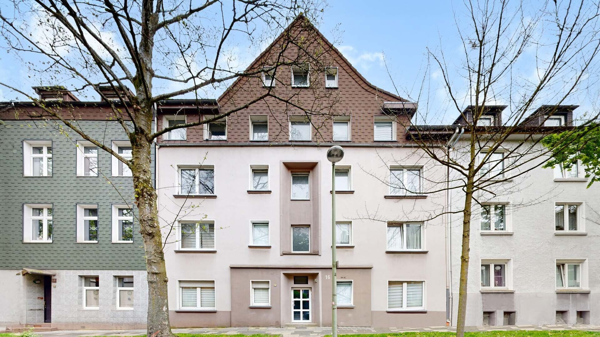 Mehrfamilienhaus zum Kauf 580.000 € 18 Zimmer 539 m²<br/>Wohnfläche 405 m²<br/>Grundstück Altenessen-Süd Essen 45326