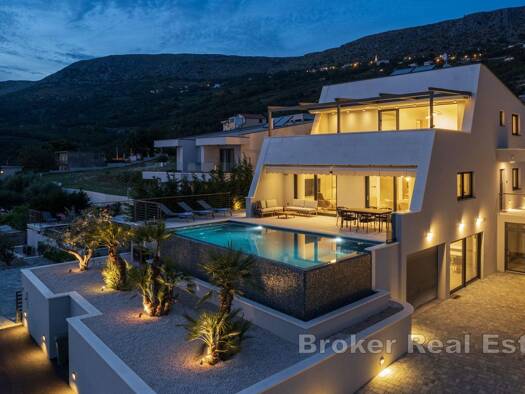 Villa zum Kauf - Erstbezug 1.590.000 € 5 Zimmer 320 m² 600 m² Grundstück Split 21000