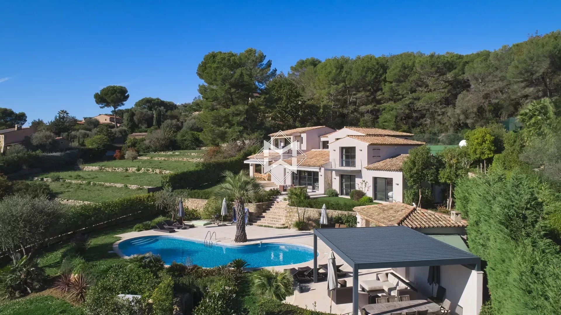 Villa zur Miete provisionsfrei 64.000 € 350 m²<br/>Wohnfläche Valmasque-Notre Dame de Vie Mougins 06250