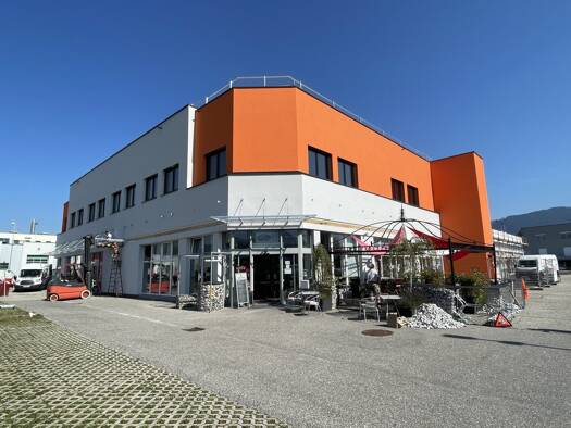 Praxis zur Miete 2.043 € Lind Villach 9500