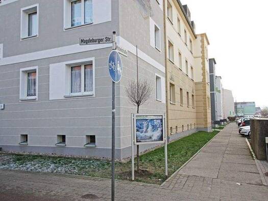 Wohnung zur Miete 456 € 4 Zimmer 88,4 m² 1. Geschoss frei ab 01.01.2026 Magdeburger Straße 51 Oschersleben 39387