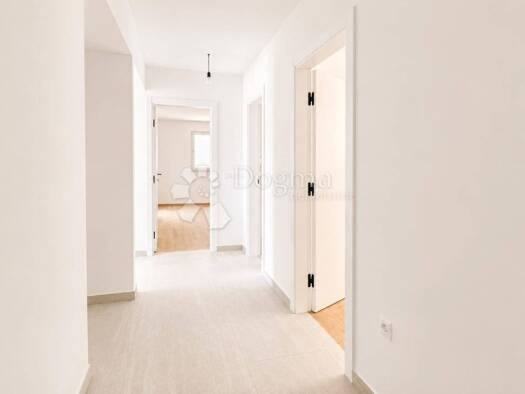 Wohnung zum Kauf 550.854 € 4 Zimmer 102 m² Geschoss 1/4 Veliko Brdo, Makarska Makarska 21300