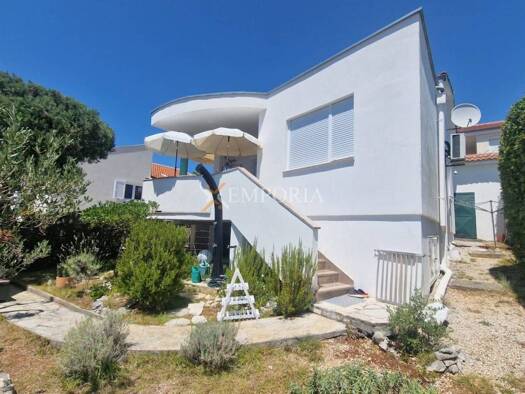 Haus zum Kauf 530.000 € 2 Zimmer 125 m² Petrčane