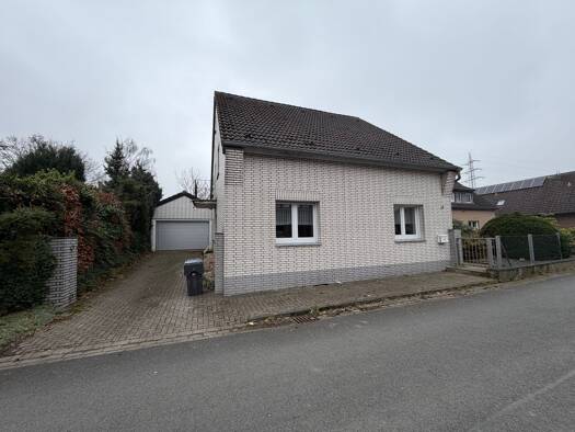 Einfamilienhaus zum Kauf provisionsfrei 330.000 € 6 Zimmer 126 m² 686 m² Grundstück Nette Viersen 41751