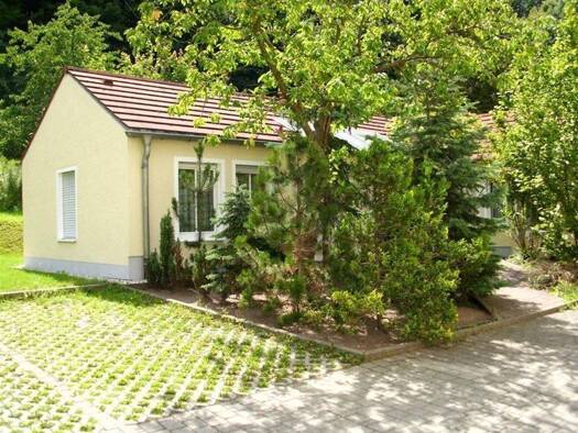 Terrassenwohnung zur Miete 510 € 2 Zimmer 40 m² EG frei ab 01.06.2026 Radebeul 01445