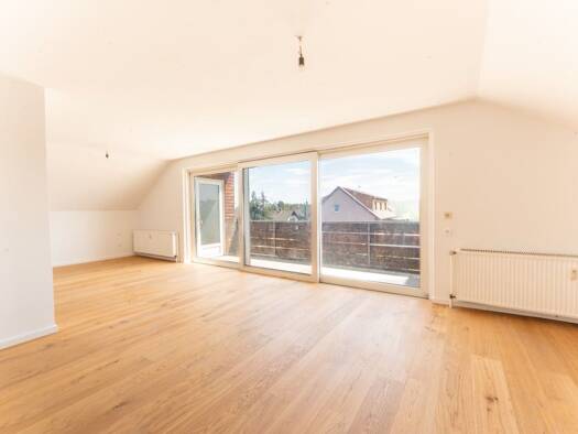 Wohnung zur Miete 1.100 € 3 Zimmer 94 m² Geschoss 2/3 frei ab sofort Eckersmühlen Roth 91154