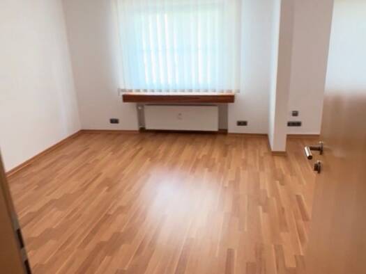 Bürofläche zur Miete provisionsfrei 744 € 4 Zimmer 93 m² Bürofläche Balve Balve 58802