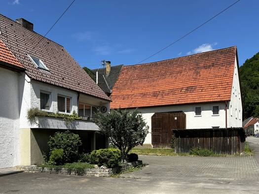 Doppelhaushälfte zum Kauf 280.000 € 10 Zimmer 187 m² 1.043 m² Grundstück Gundershofen Schelklingen-Gundershofen 89601